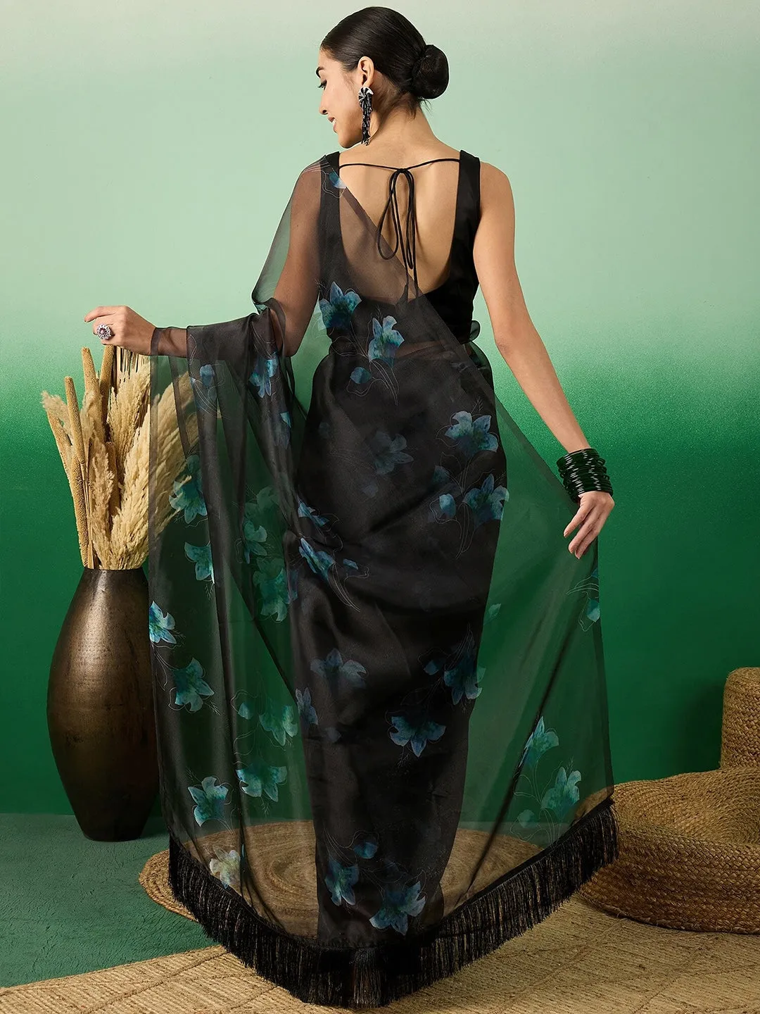 Black Women Floral Digital Printed Saree With Blouse Piece