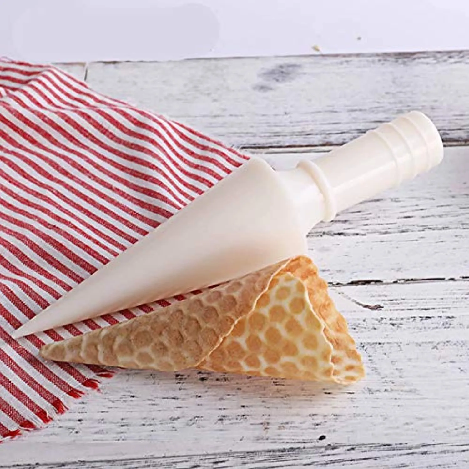 Crispy Waffle Cone Mold Kit Plastic Cream Horn Mold Cone Roller Egg Roll DIY Mold Kitchen Cooking Baking Decorating Accessory 3Pcs