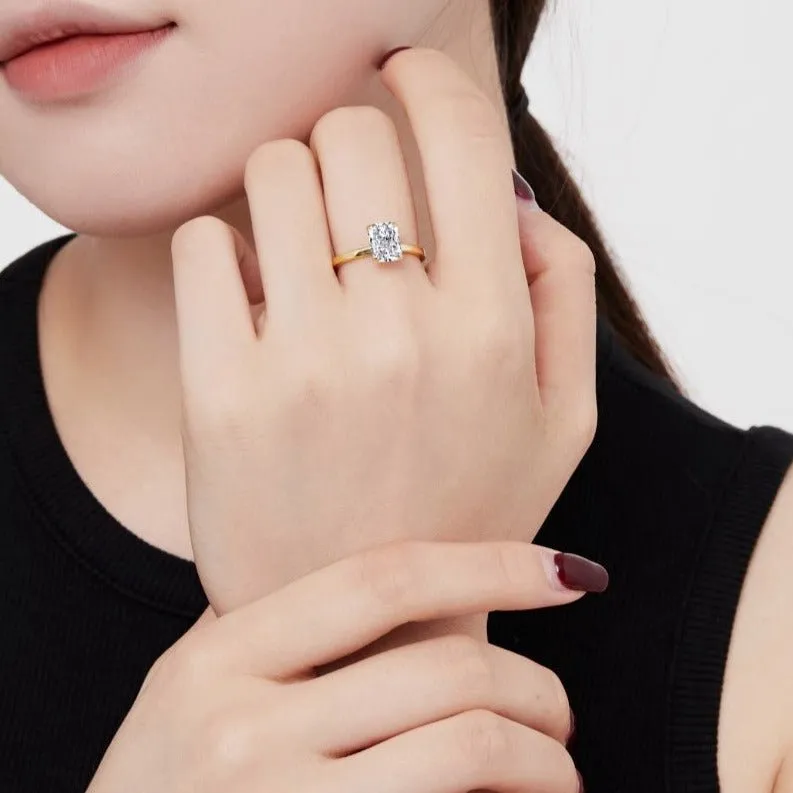 Crushed Ice Cut Sapphire Solitaire Engagement Ring