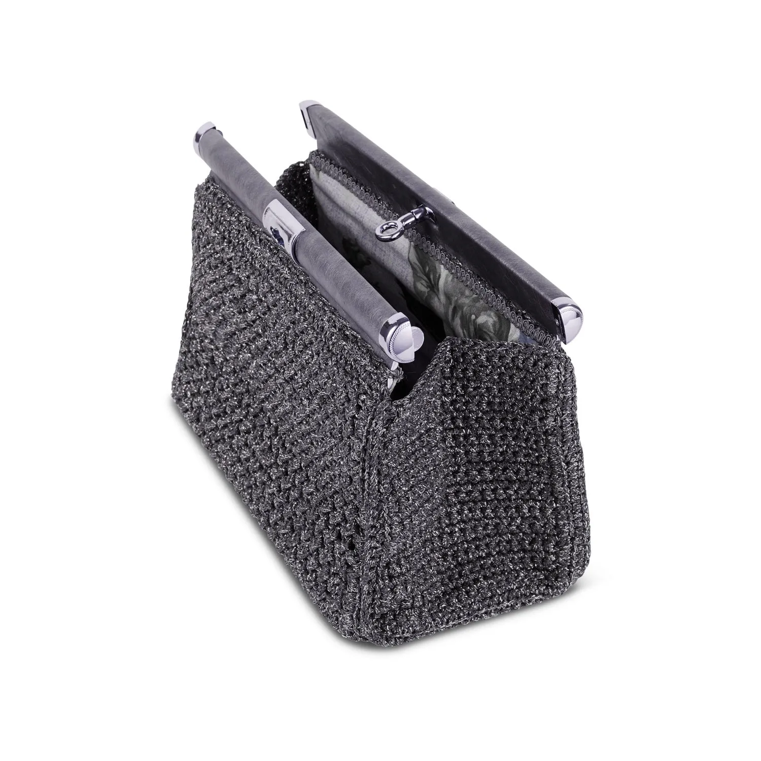 CUNEO | Crochet Clutch