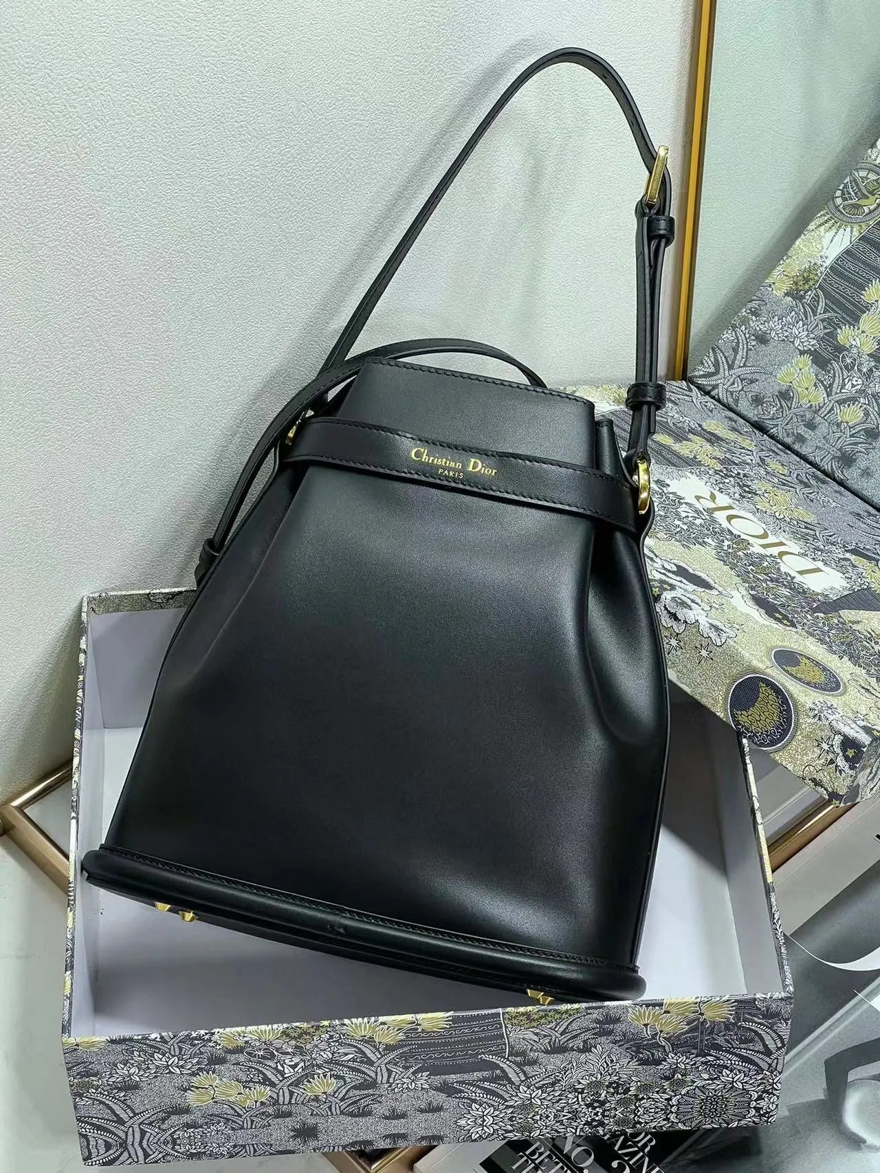 DR341 Medium C'est Dior Bag / 9.5 x 10 x 4 inches