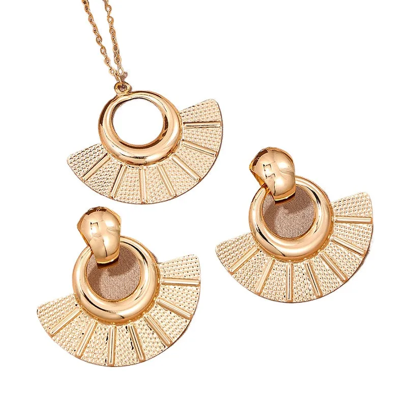 Fan-Shaped Metal Geometric Jewelry Set with European and American Aesthetic