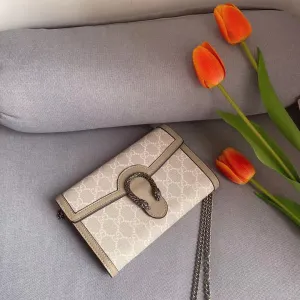GC506 Dionysus Mini Chain Wallet / 8"W x 5"H x 2.3"D