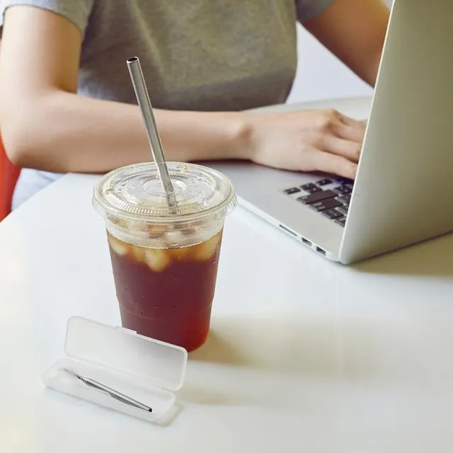 Kikkerland Reusable Travel Straw Set