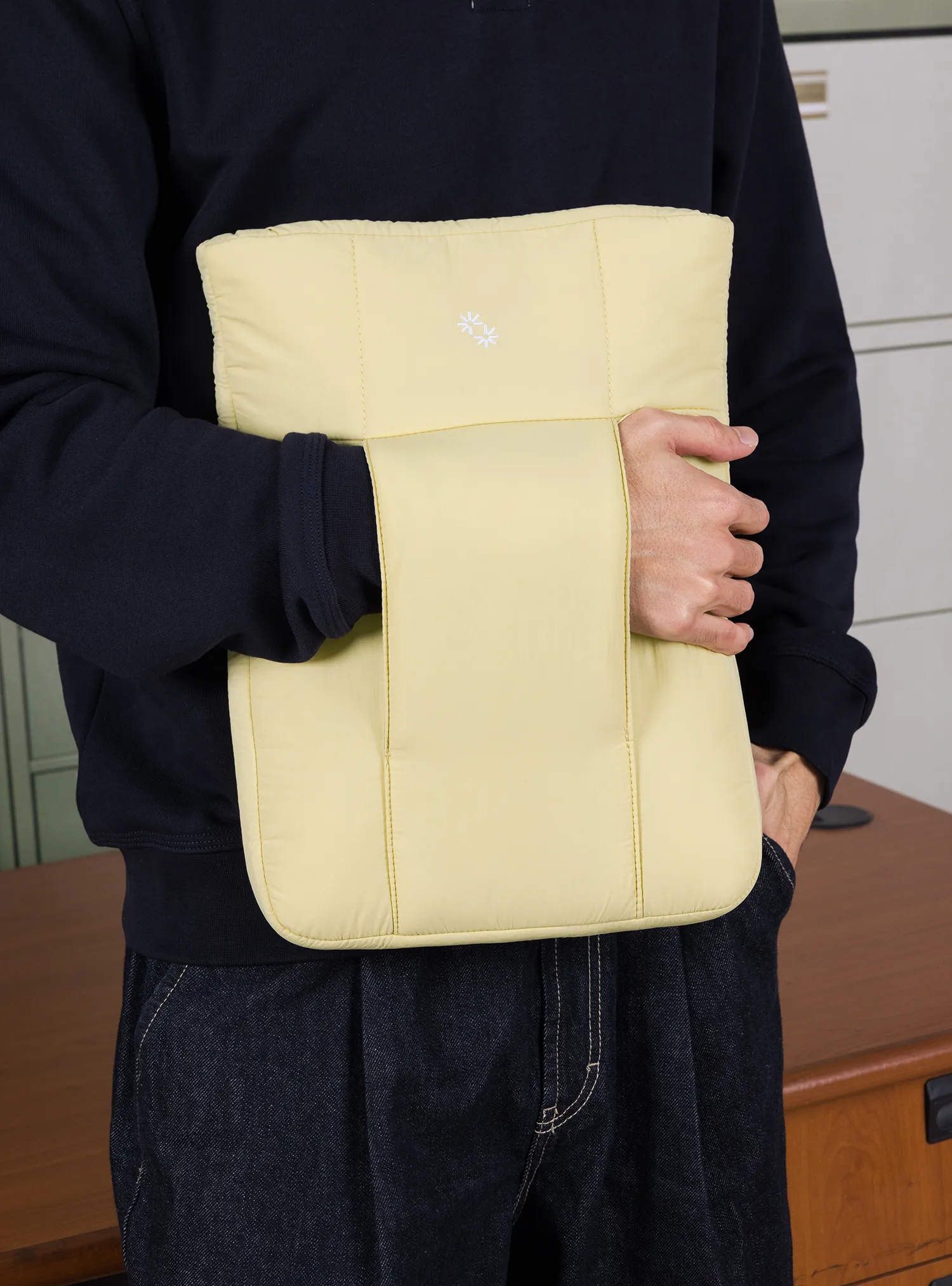 Laptop Pod (13.3" Parchment)
