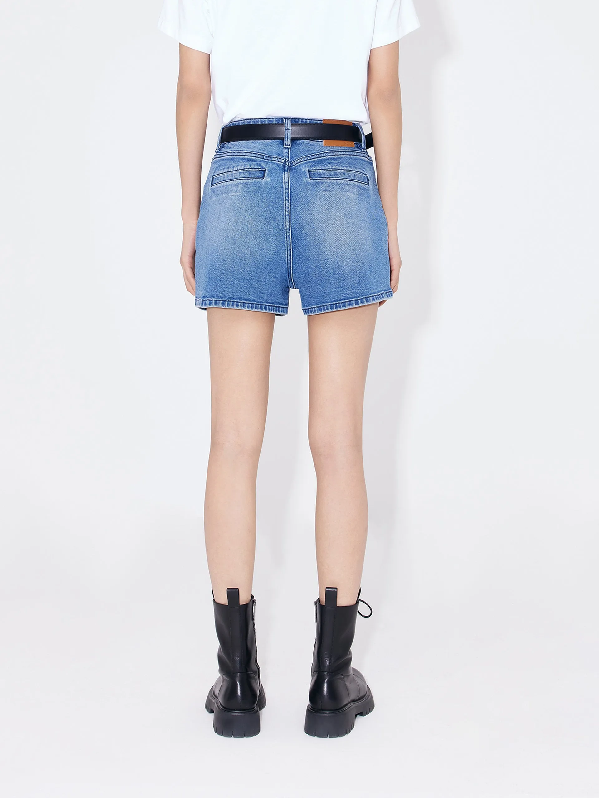 Seams Details Denim Shorts