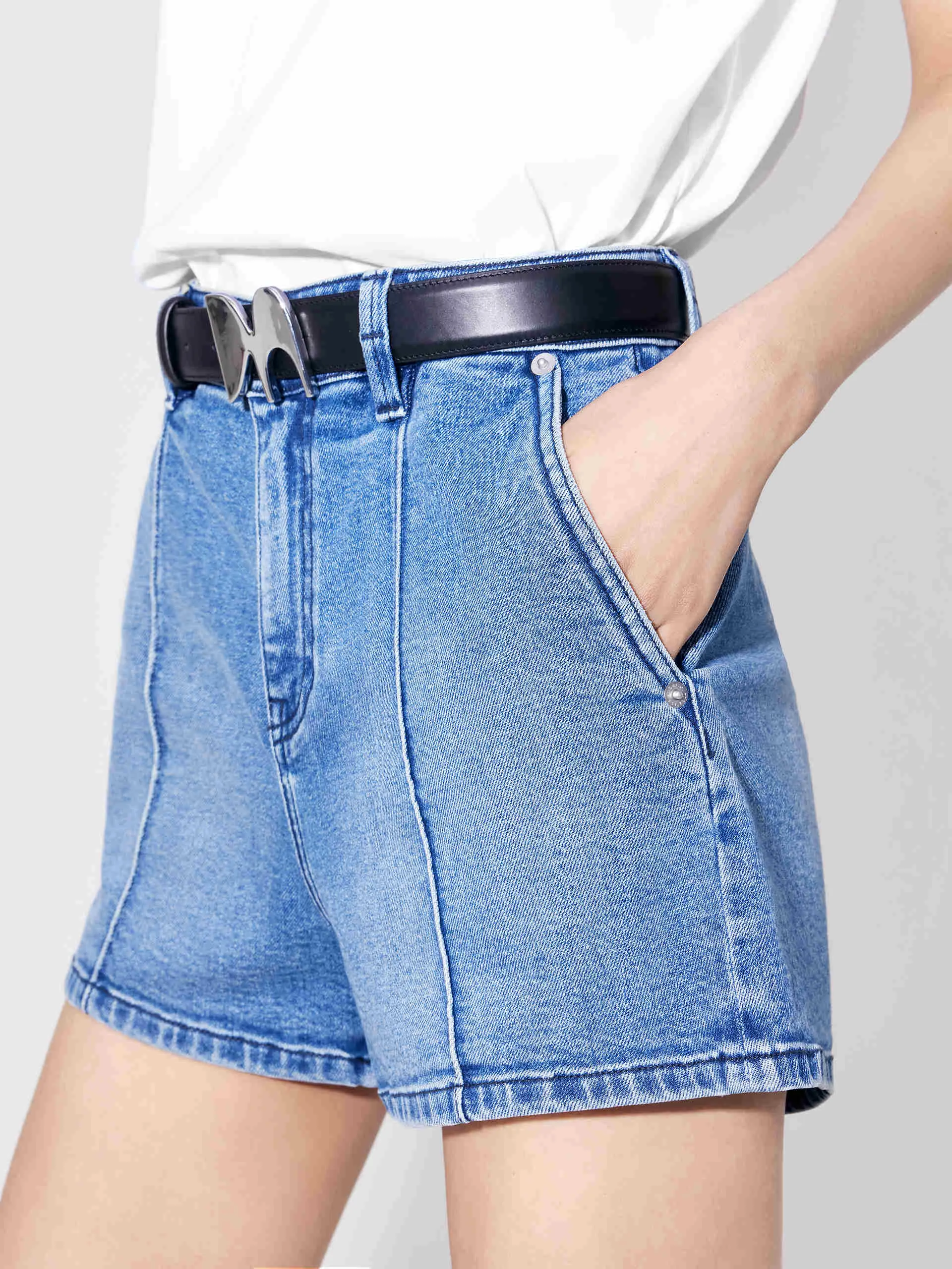 Seams Details Denim Shorts