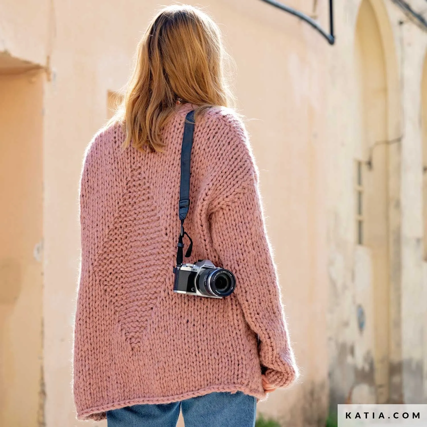STRICK-BOX Strickjacke aus dicker Ingenious Big Wolle von Katia zum selber stricken
